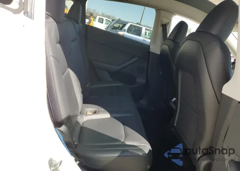 2023 Tesla Model Y из США, поврежденный, VIN 7SAYGDEE0PA069003